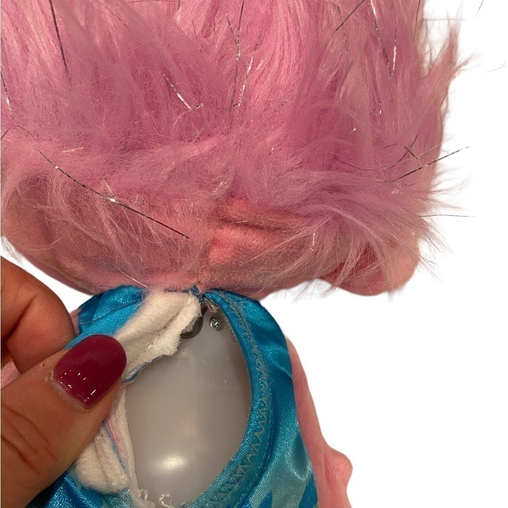 DREAMWORKS TROLLS WORLD TOUR
COLOR POPPIN' POPPY - Picture 13 of 16